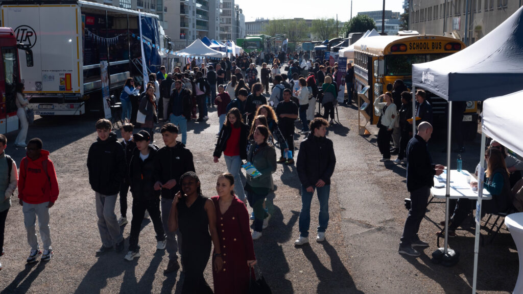 Caravane des métiers 2025 - étape de Lyon - vue d'ensemble