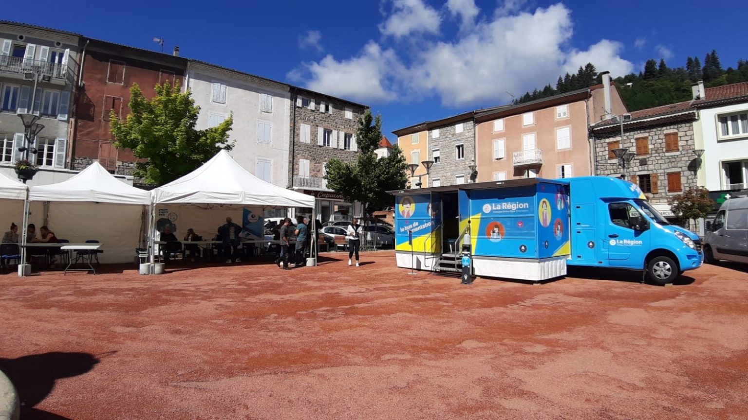 intervenir-avec-le-bus-de-l-orientation-auvergne-rh-ne-alpes-orientation