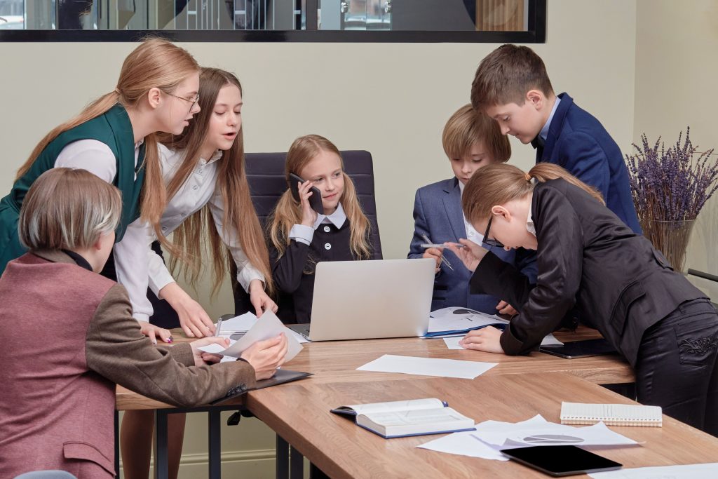 Actions Ecole entreprise Auvergne-Rhône-Alpes Orientation